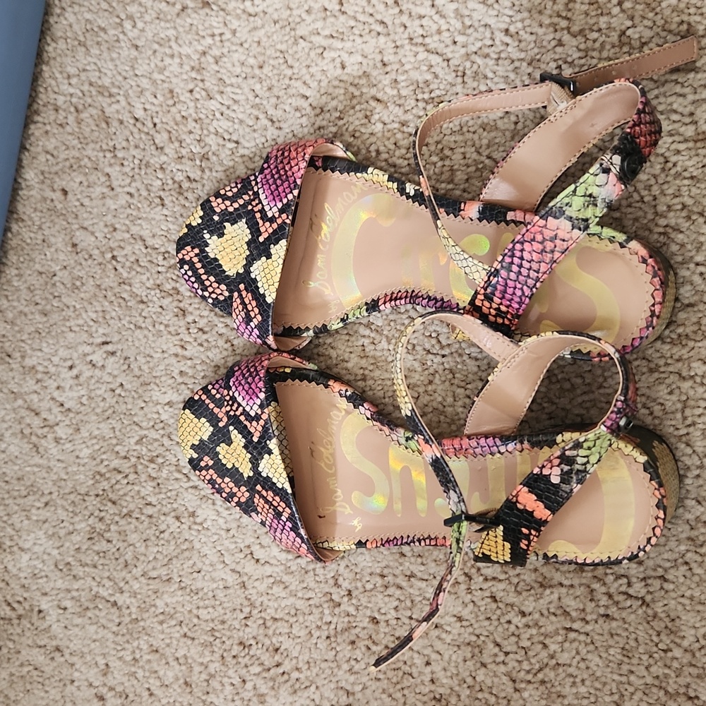 Dress sandals